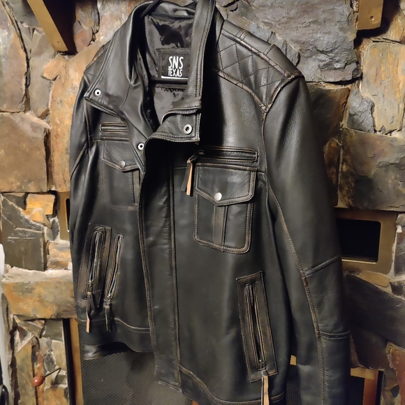 Genuine leather Jacket - Picture 4 of 10
